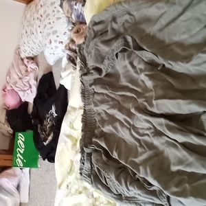 Green crinkle shorts with waist tie